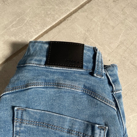 Ptula Jeans - Picture 2 of 5